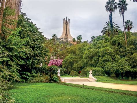 monument du martyr vu depuis le jardin d'essai